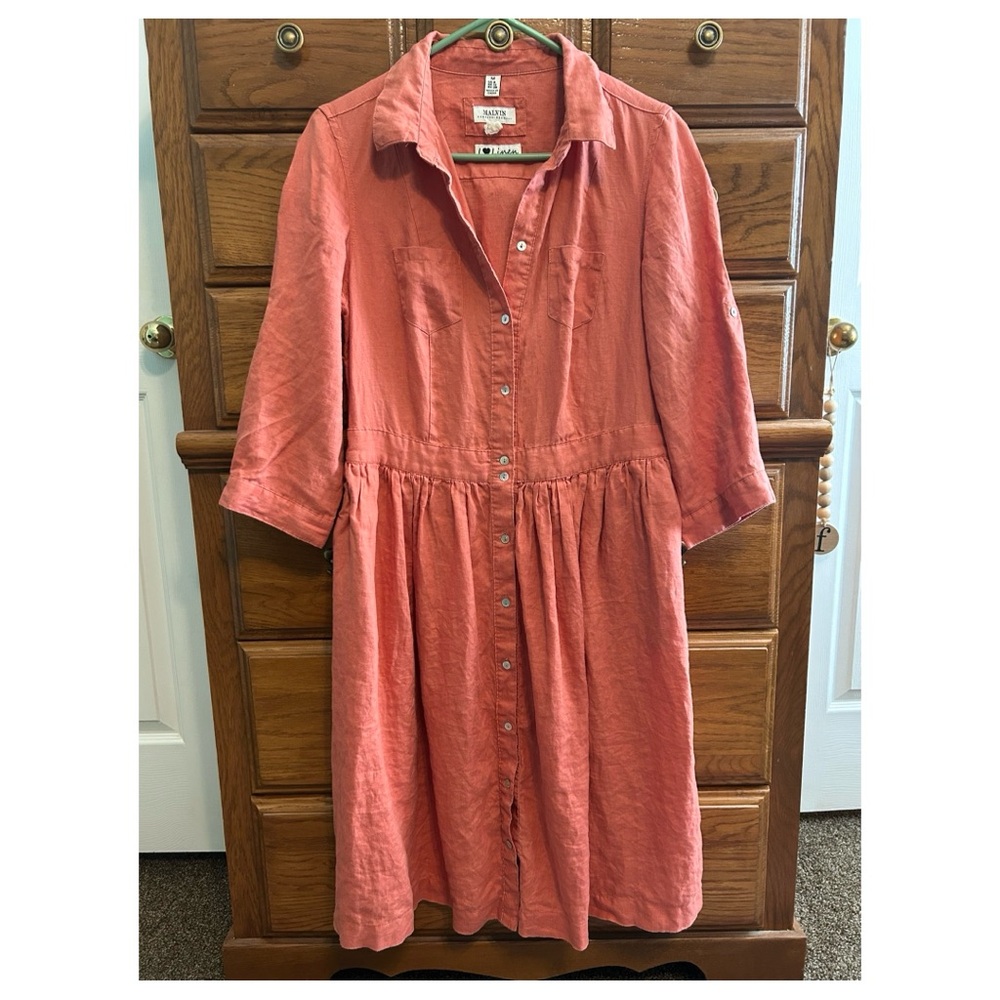 Malvin “I Love Linen” coral button-down dress